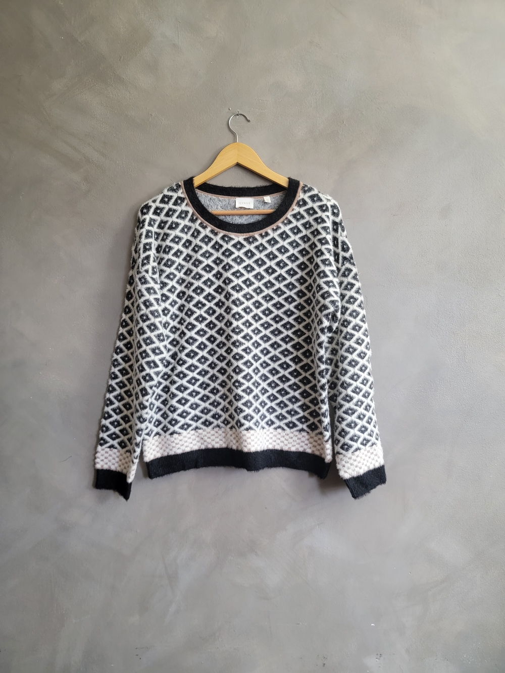 Cyrus Black and White Geometric Crewneck Sweater Medium